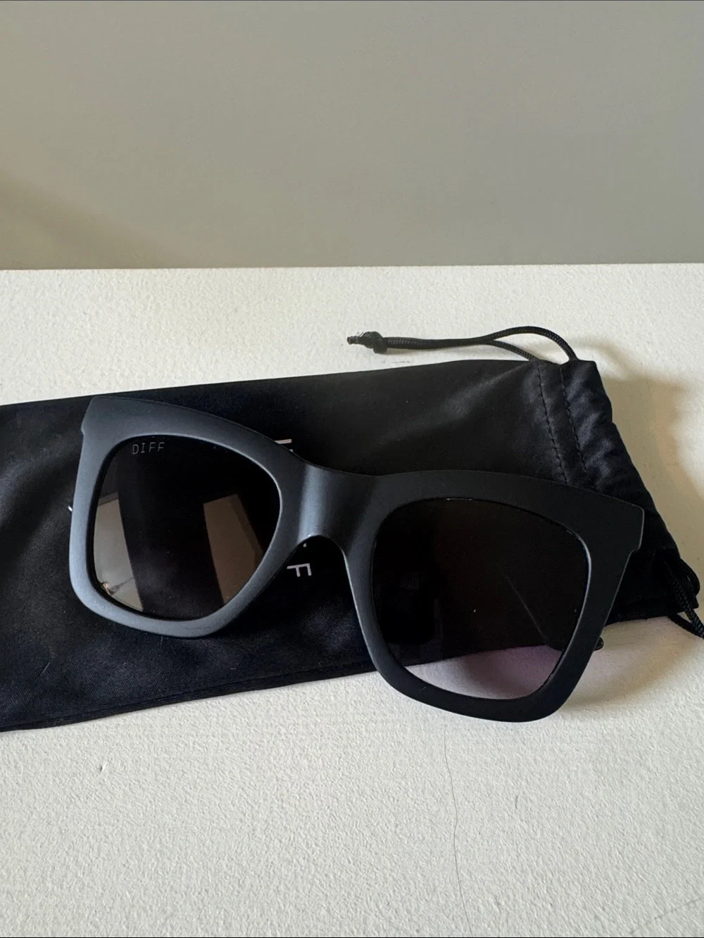 New DIFF 50mm Talia Square Sunglasses
